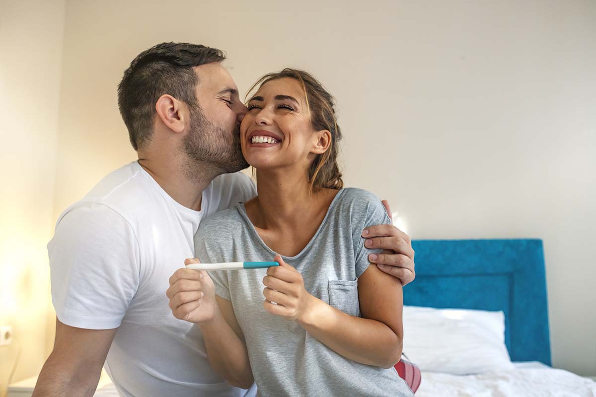 how-to-tell-your-partner-you-re-pregnant-familyeducation